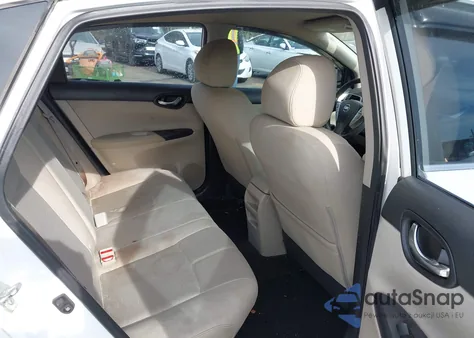 2017 Nissan Sentra S z USA, uszkodzony, nr VIN 3N1AB7AP9HY345227